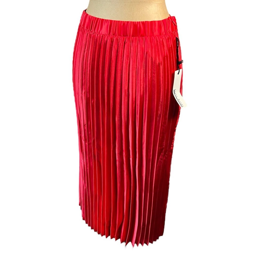 HAUTE MONDE Red Pleated Midi Skirt NWT